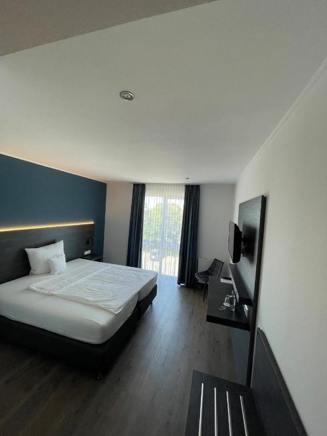 Airea Hotel *